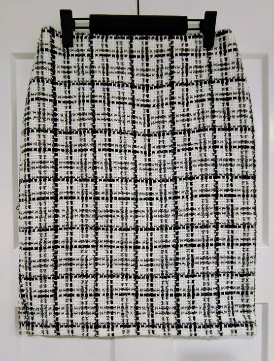 White House Black Market Dresses & Skirts - White House Black Market Black & White Tweed Pencil Skirt